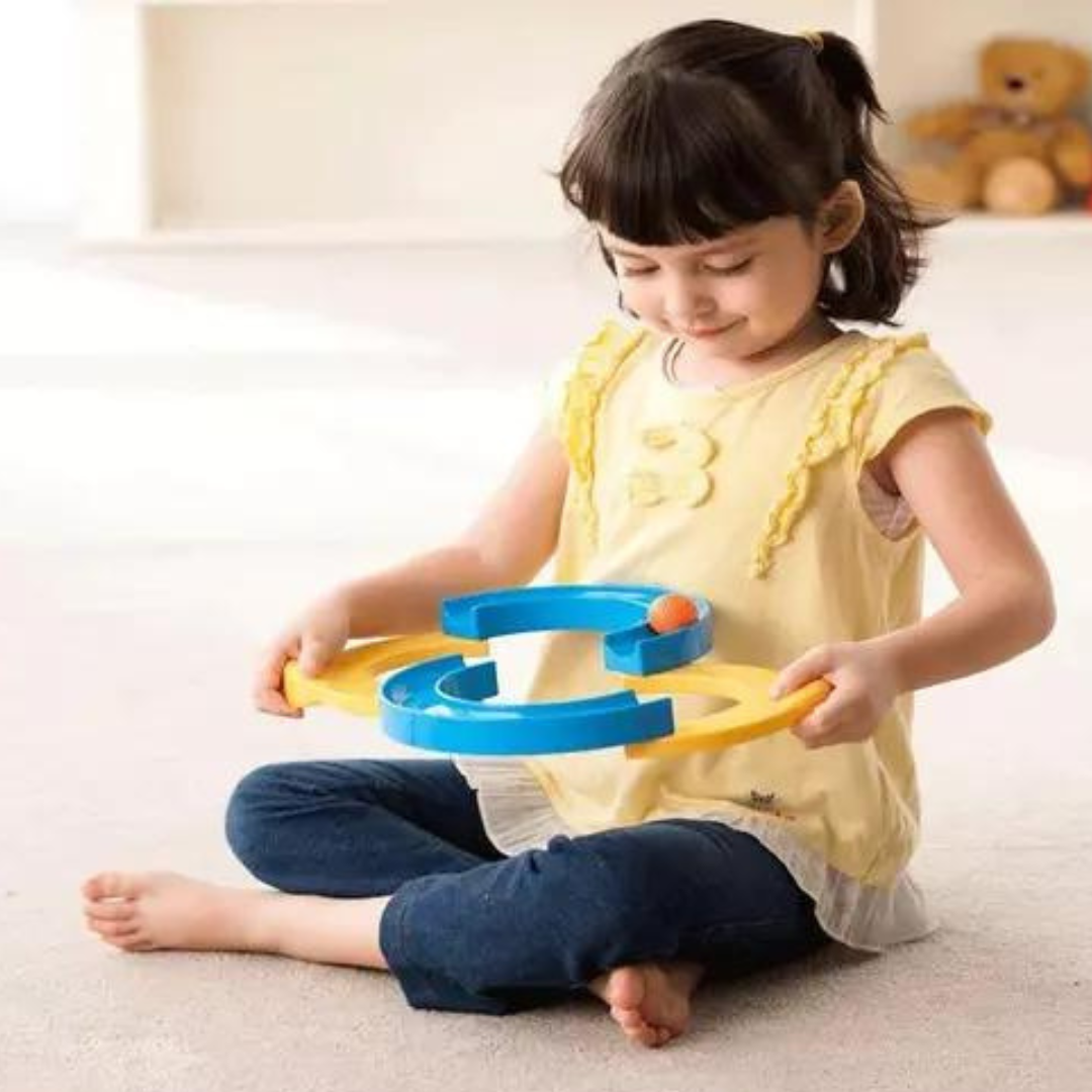 Balance track loop game