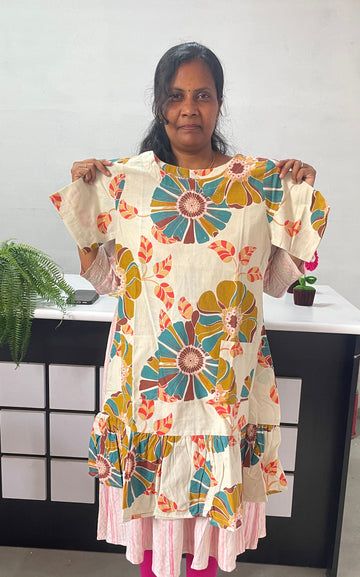 Floral Print Cotton top with backside button
