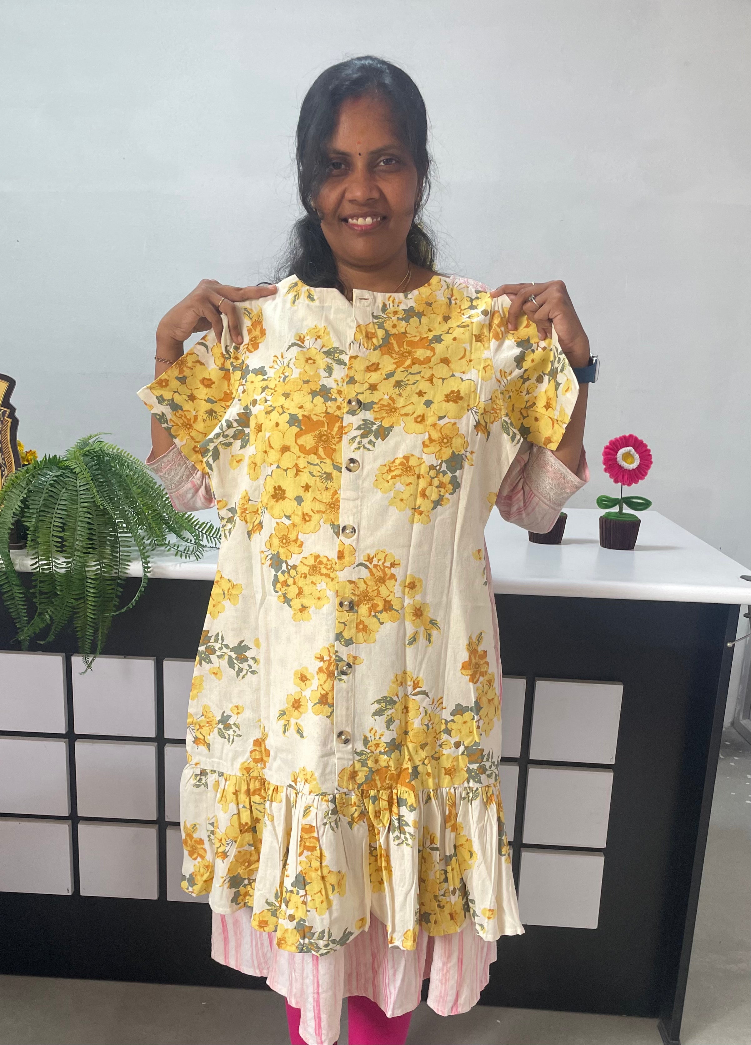 Cotton top with back button -Yellow floral