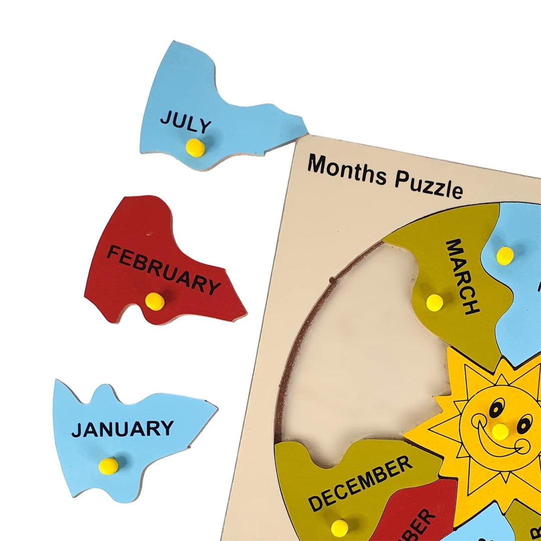 Months knob board
