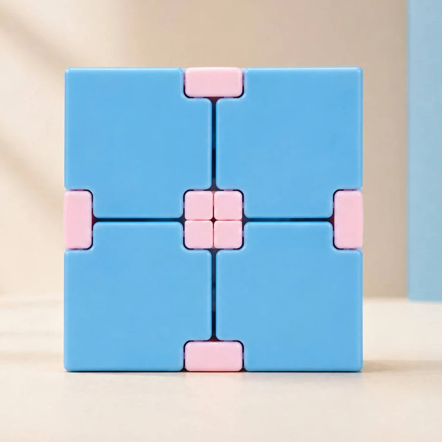 Infinity cube
